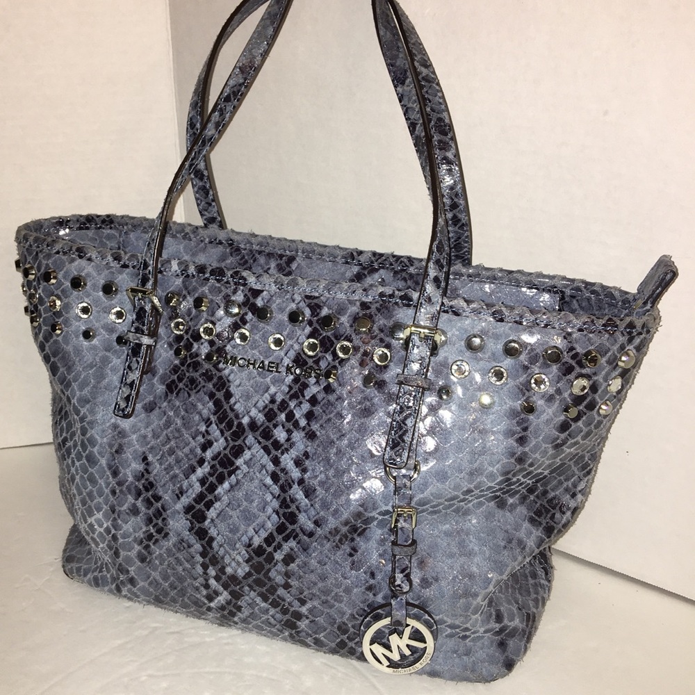 *OFFERS!* Gorgeous Michael Kors Blue Leather Bag