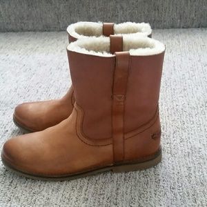 Frye celia shearling-lined short boots