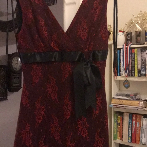 A mini dress - Picture 2 of 2