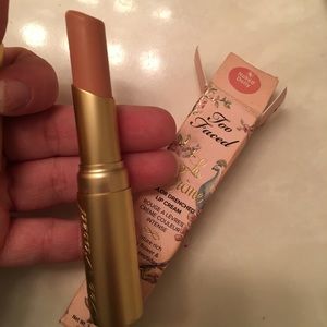 TOO FACED LIPSTICK IN SHADE DOLLY💄✨