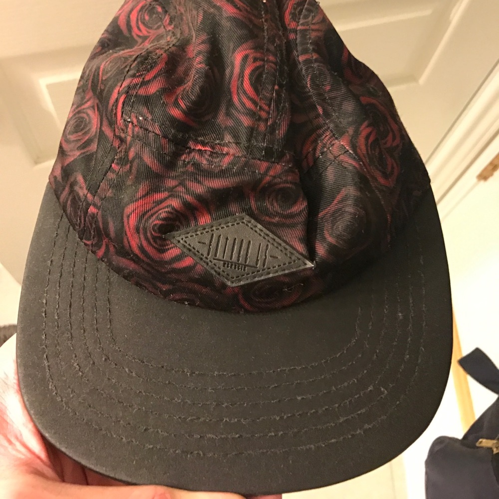 Unisex Dark Rose Print Cap