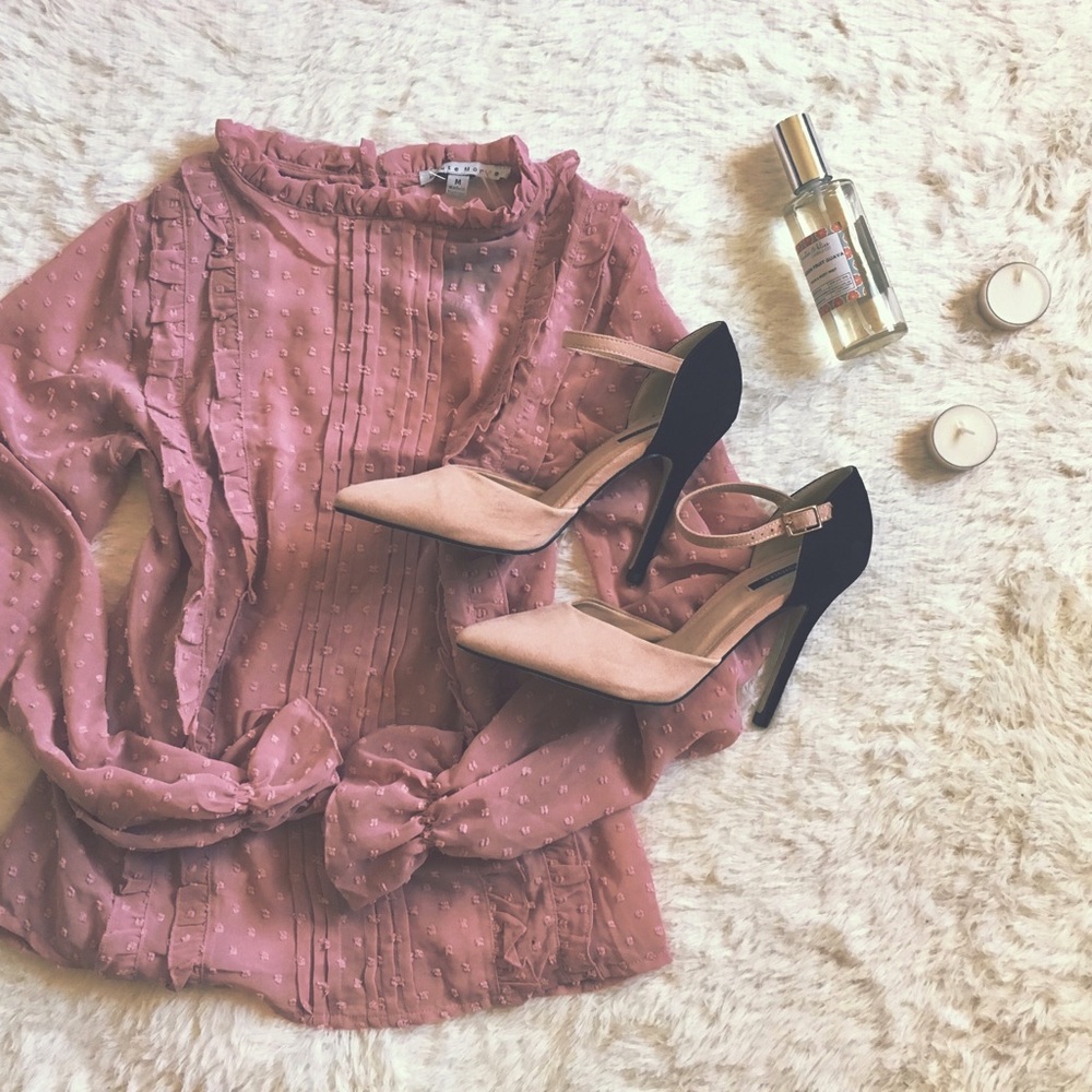 🚫sold🚫F21 pink/black ankle strap heels