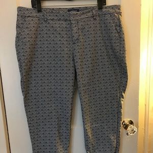 Old Navy Harper Capris B&W