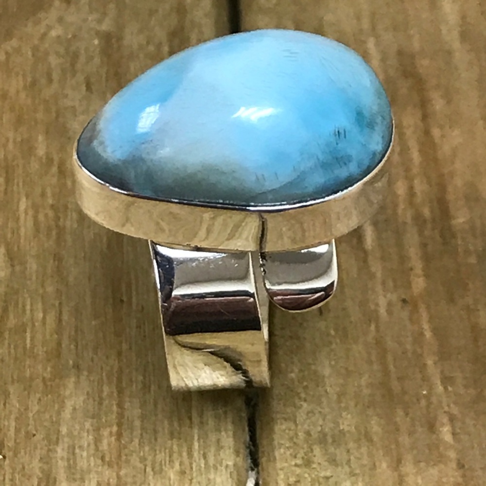 Ring - Picture 2 of 7