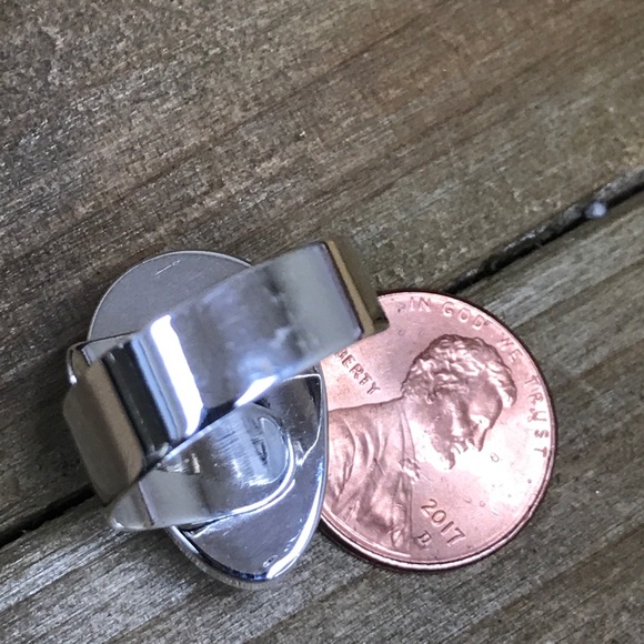 Ring - Picture 7 of 7