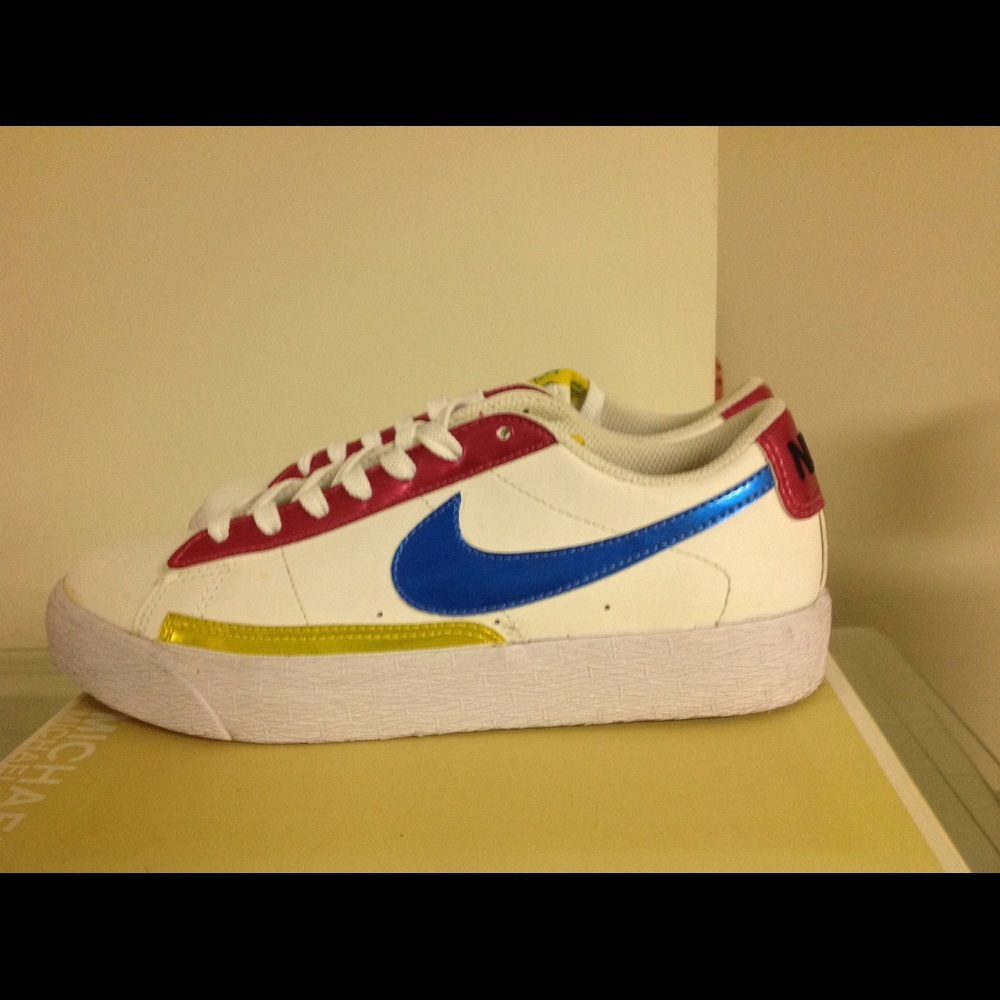 Nike blazer low metallic blue yellow pink white