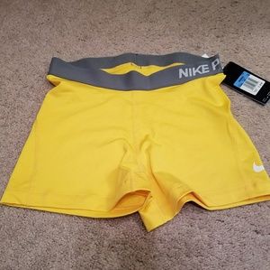 Nike Pro Shorts Dri-Fit Workout Exercise NWT