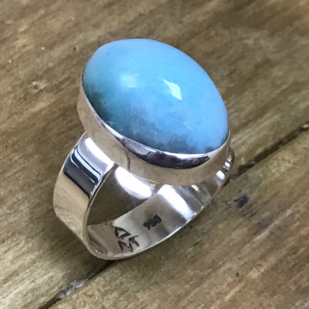 Ring - Picture 3 of 6