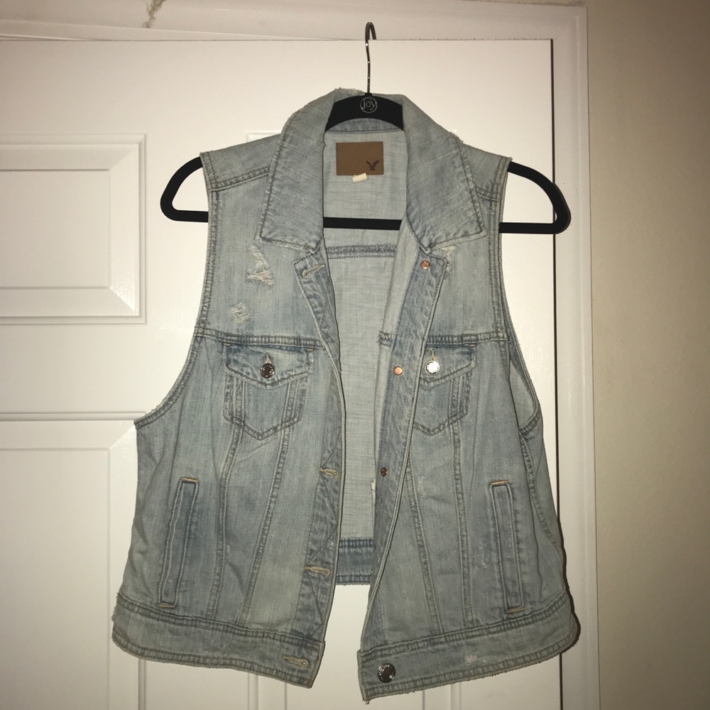 American Eagle Jean Vest (never worn)