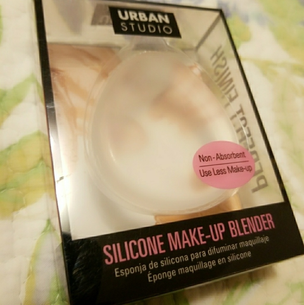 CALA silicone make-up blender #76113