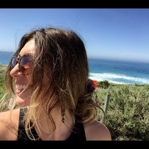 Meet your Posher, Niki