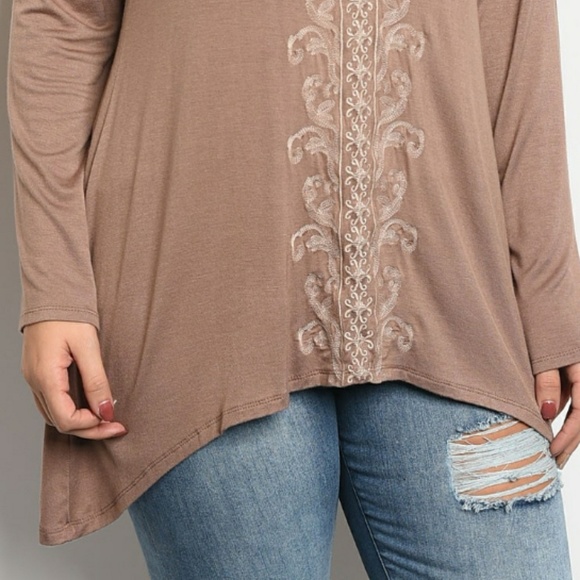 PLUS tan embroidered top - Picture 4 of 4