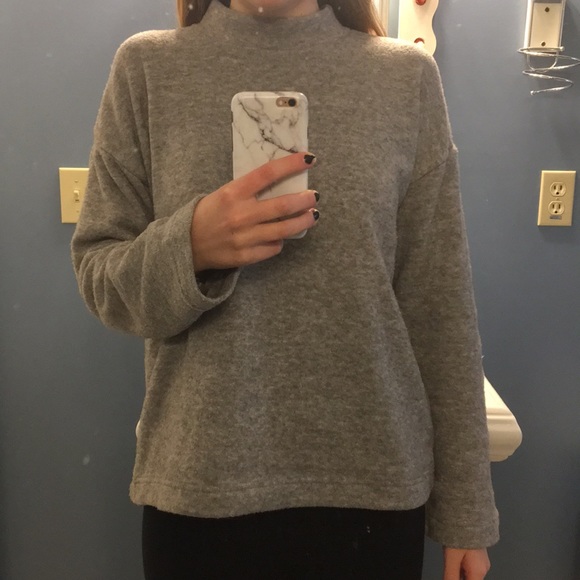 Size Medium Forever 21 Sweater - Picture 6 of 8