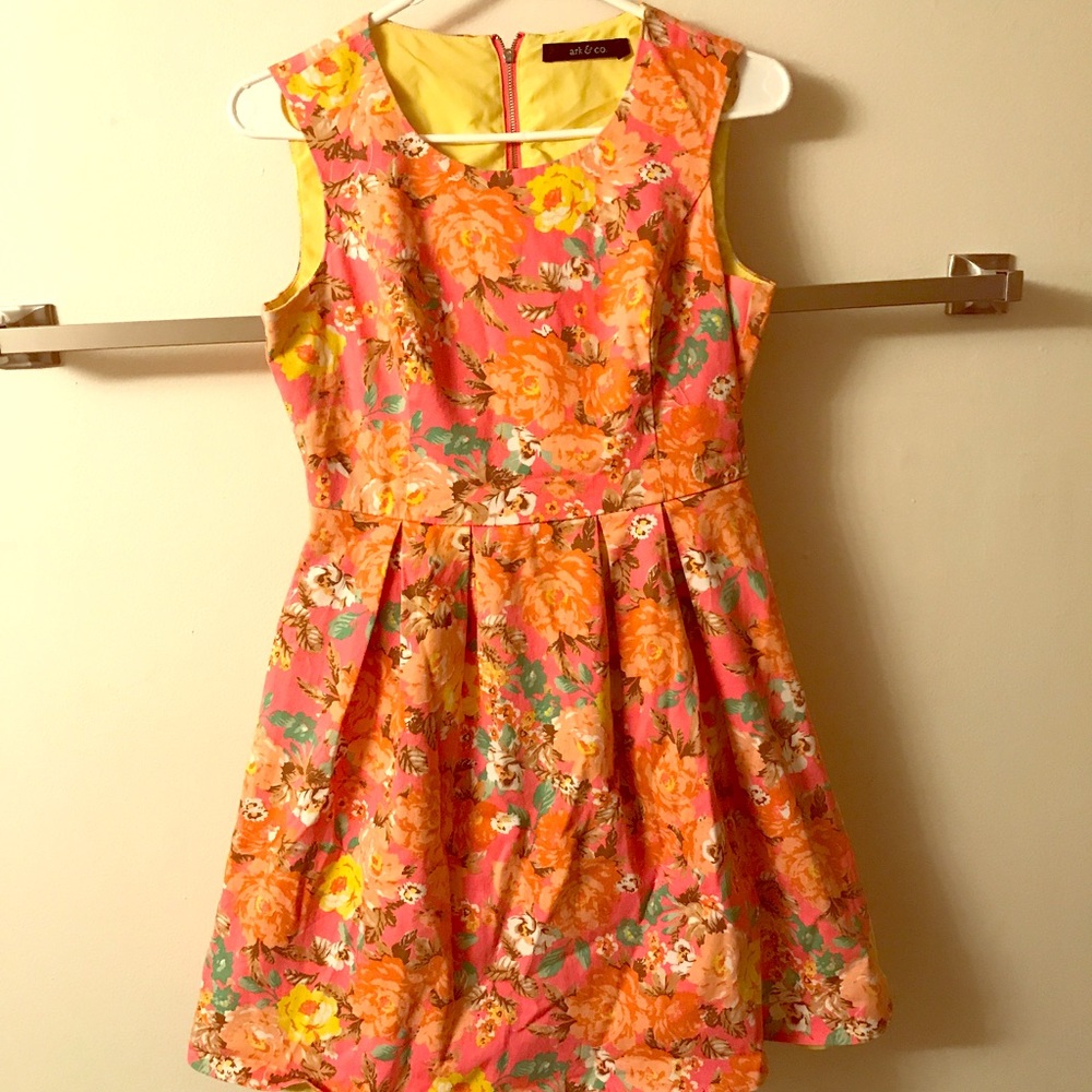 Huge price drop !! Ark & Co beautiful dress 🎊🎊🎊