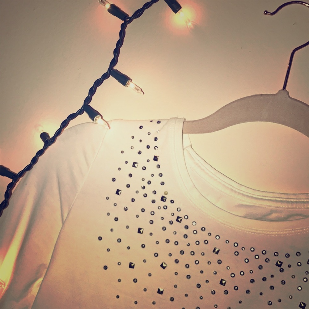 Only one! White long sleeve shirt with sequins