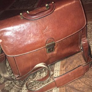 Christina Rui Messenger Brown Leather Bag