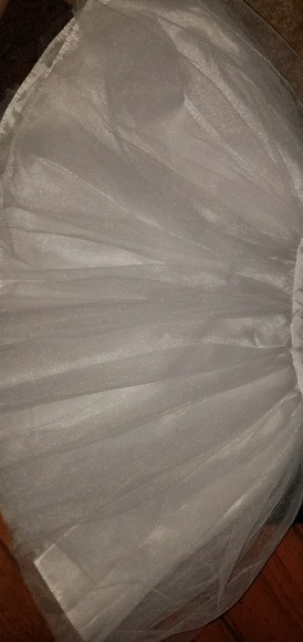 Infant dress all white - Picture 1 of 4