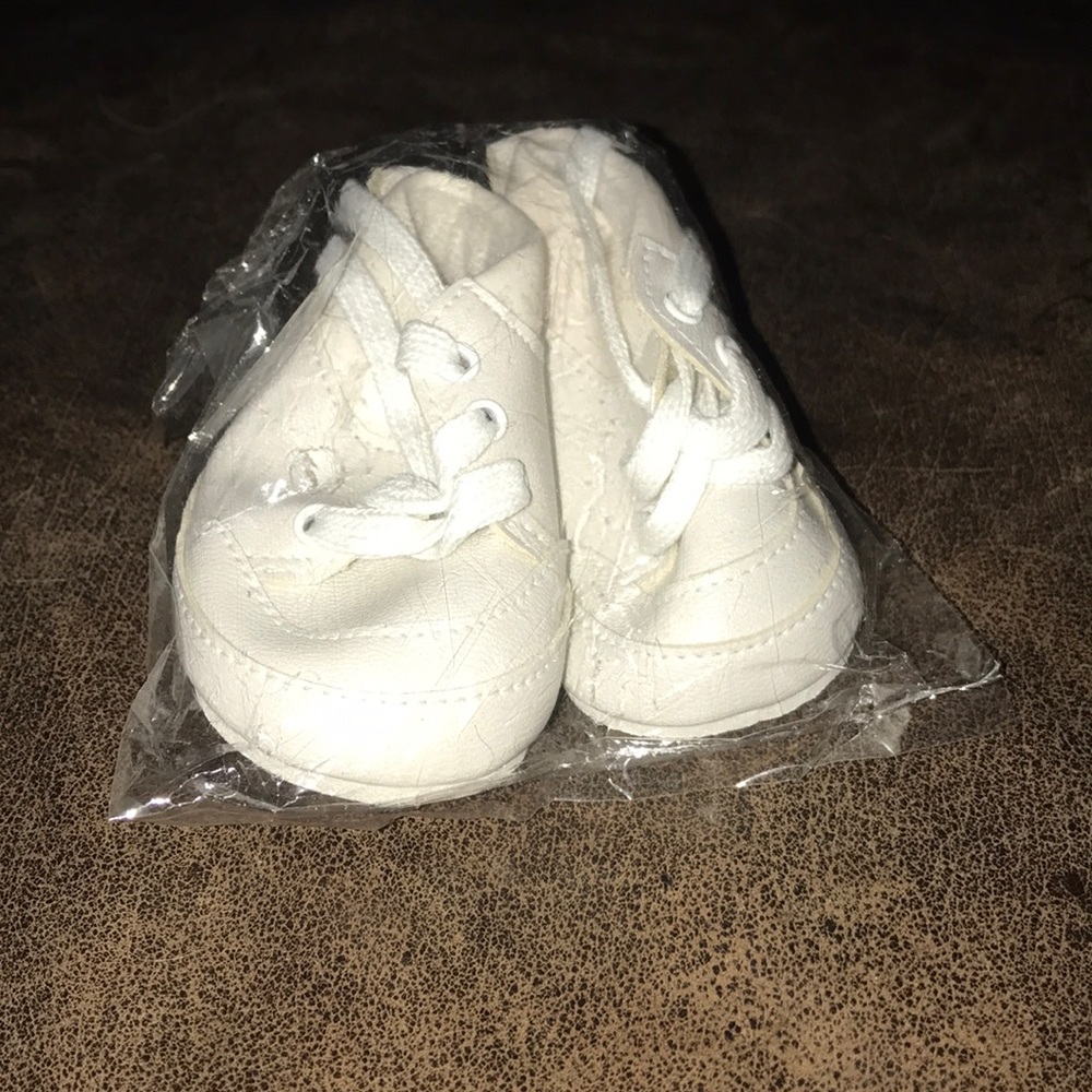 Newborn shoes