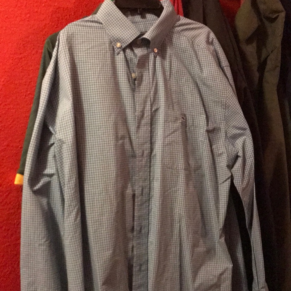 Vineyard vines button down