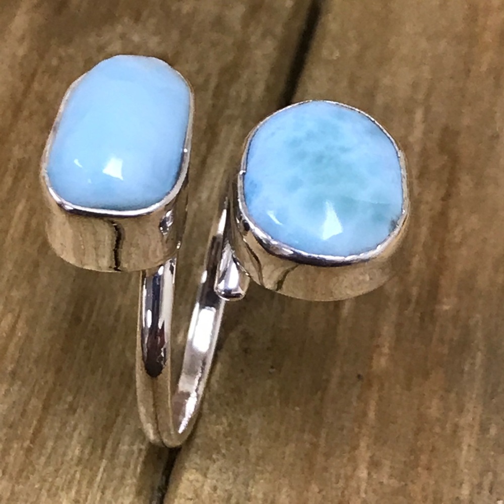Ring - Picture 2 of 7