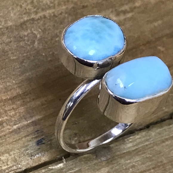 Ring - Picture 5 of 7