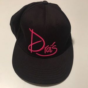 Black Drais Nightclub hat