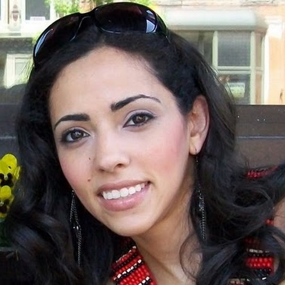 Meet your Posher, Laura - Picture 1 of 1