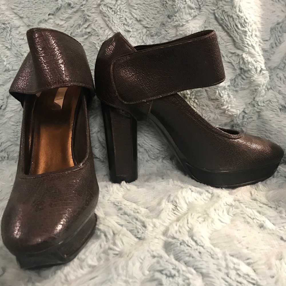 Calvin Klein Collection Leather Platform Pumps