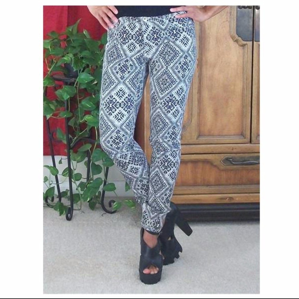 H&M Black and White Patterned Skinny Jeans Pants