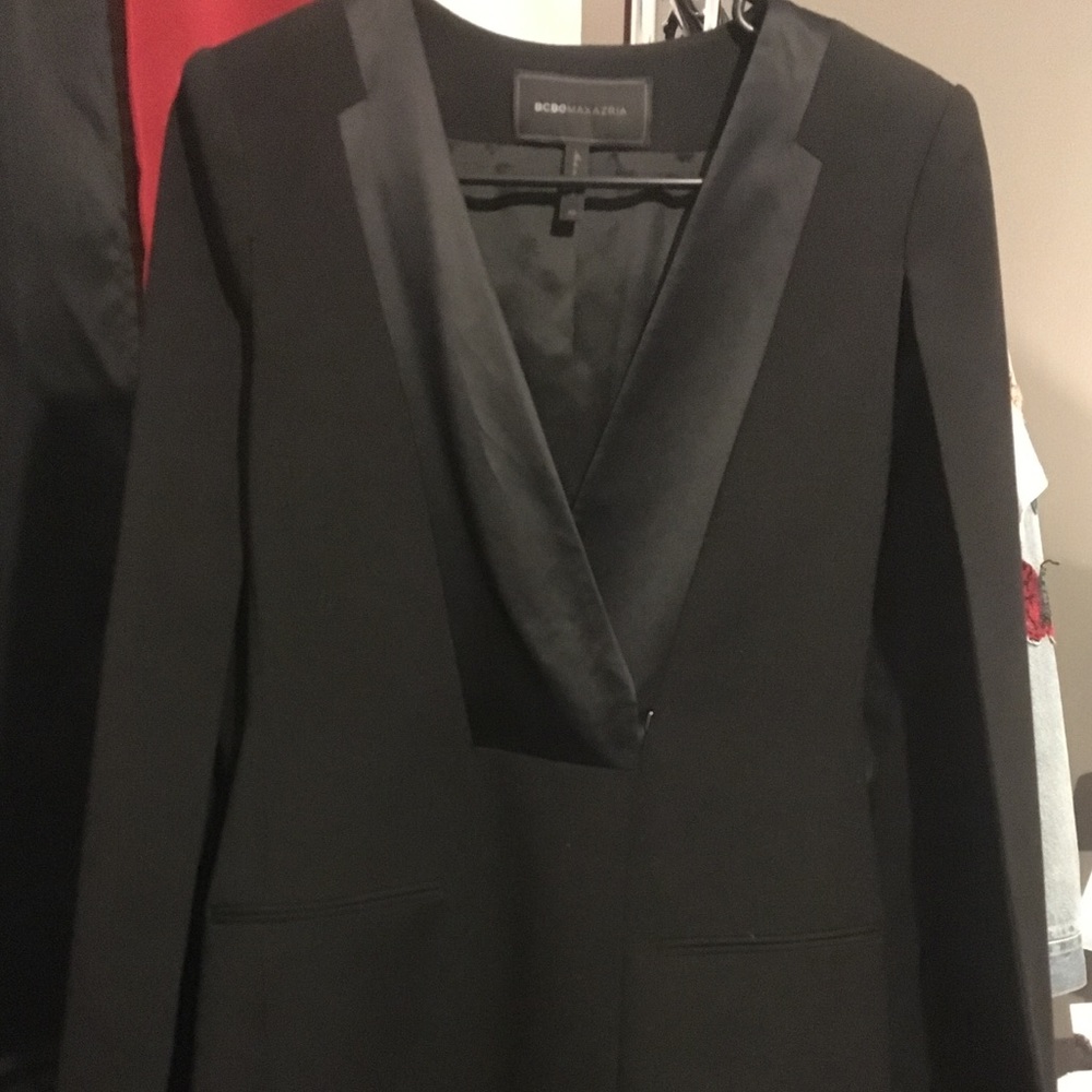 BCBG OTTIS CAPE DRESS