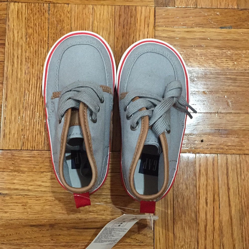 Gap toddler boys’ mid-top sneakers