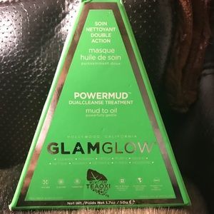 GLAMGLOW POWERMUD NIB!