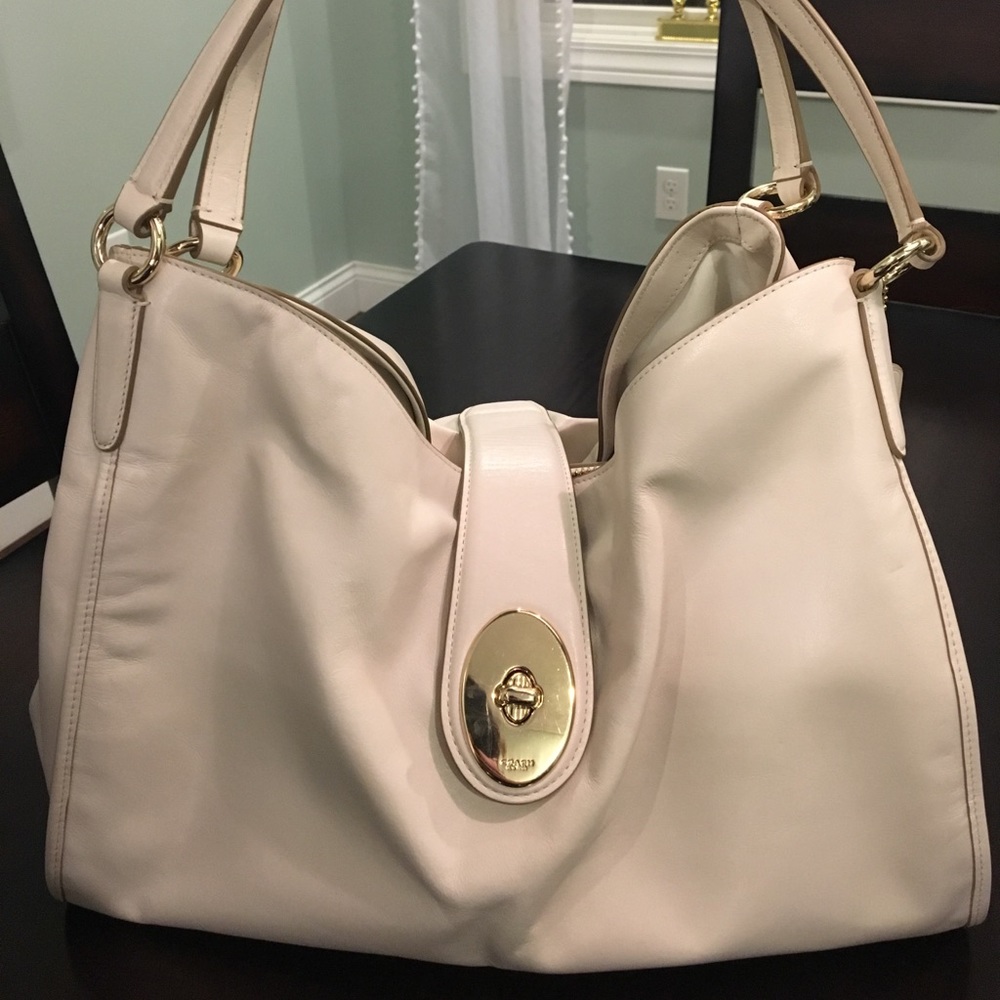 Coach Shoulder Bag