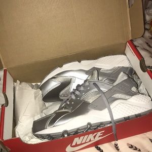 Women’s Air Huarache Run Se