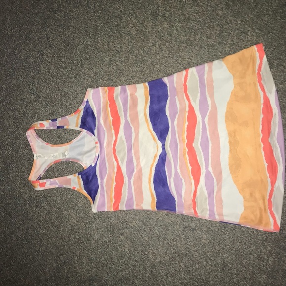Lululemon multi tank size 6 🍋 - Picture 2 of 4