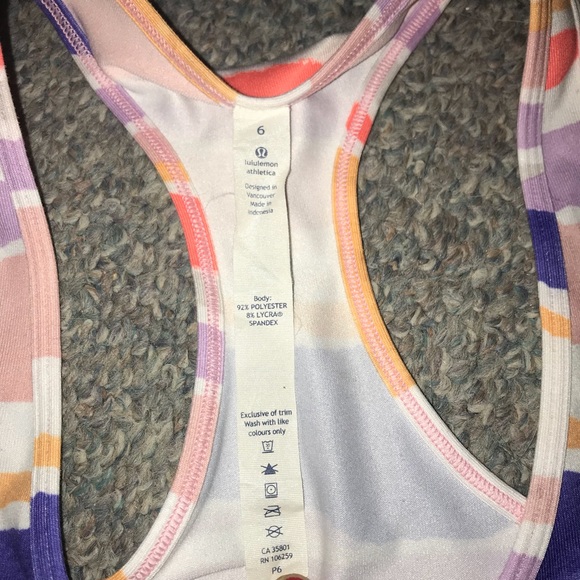 Lululemon multi tank size 6 🍋 - Picture 3 of 4
