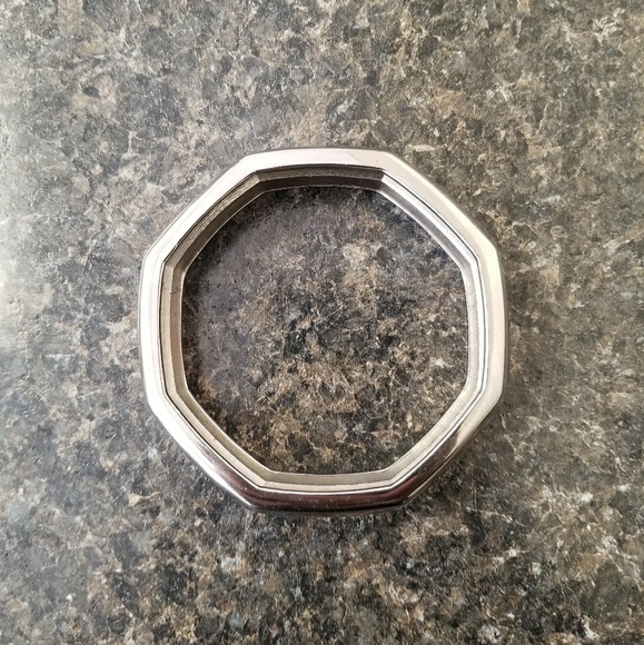 Ferragamo Bangle - Picture 3 of 3