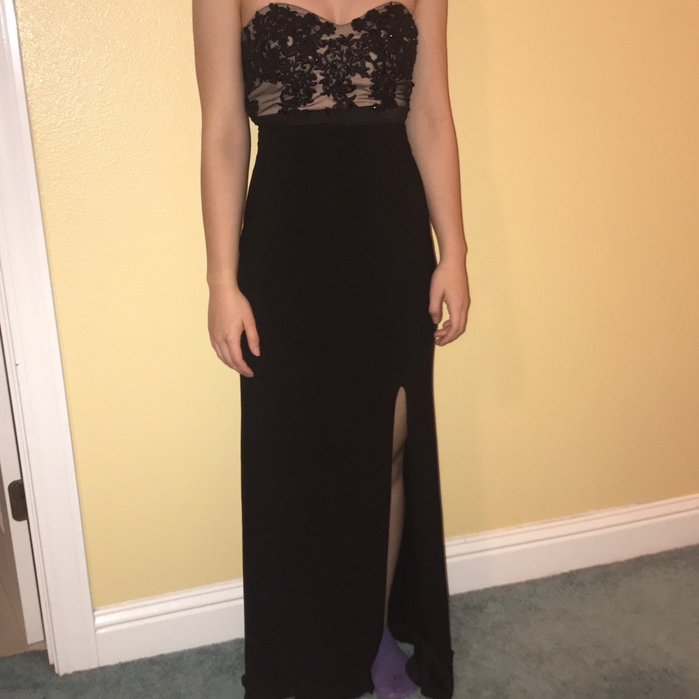 Black prom dress