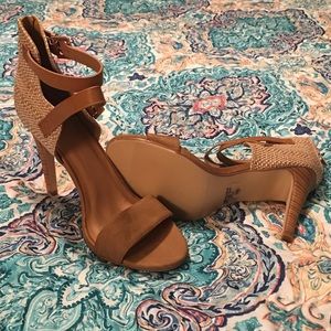 Delicious Raffia Heels