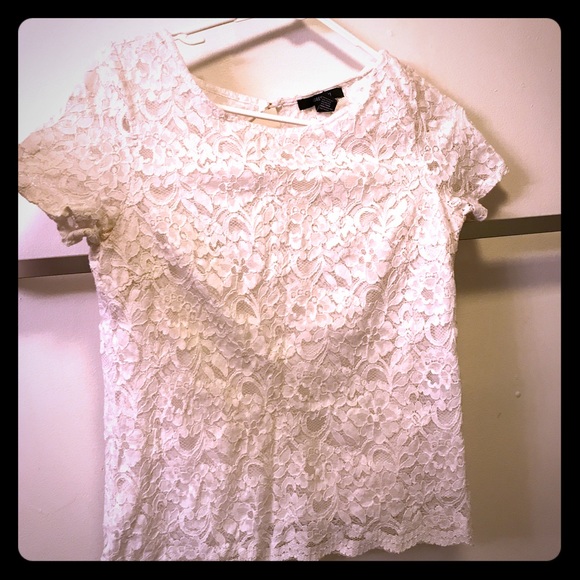 Forever 21 adorable lace top price negotiable 🎊🎊 - Picture 1 of 6