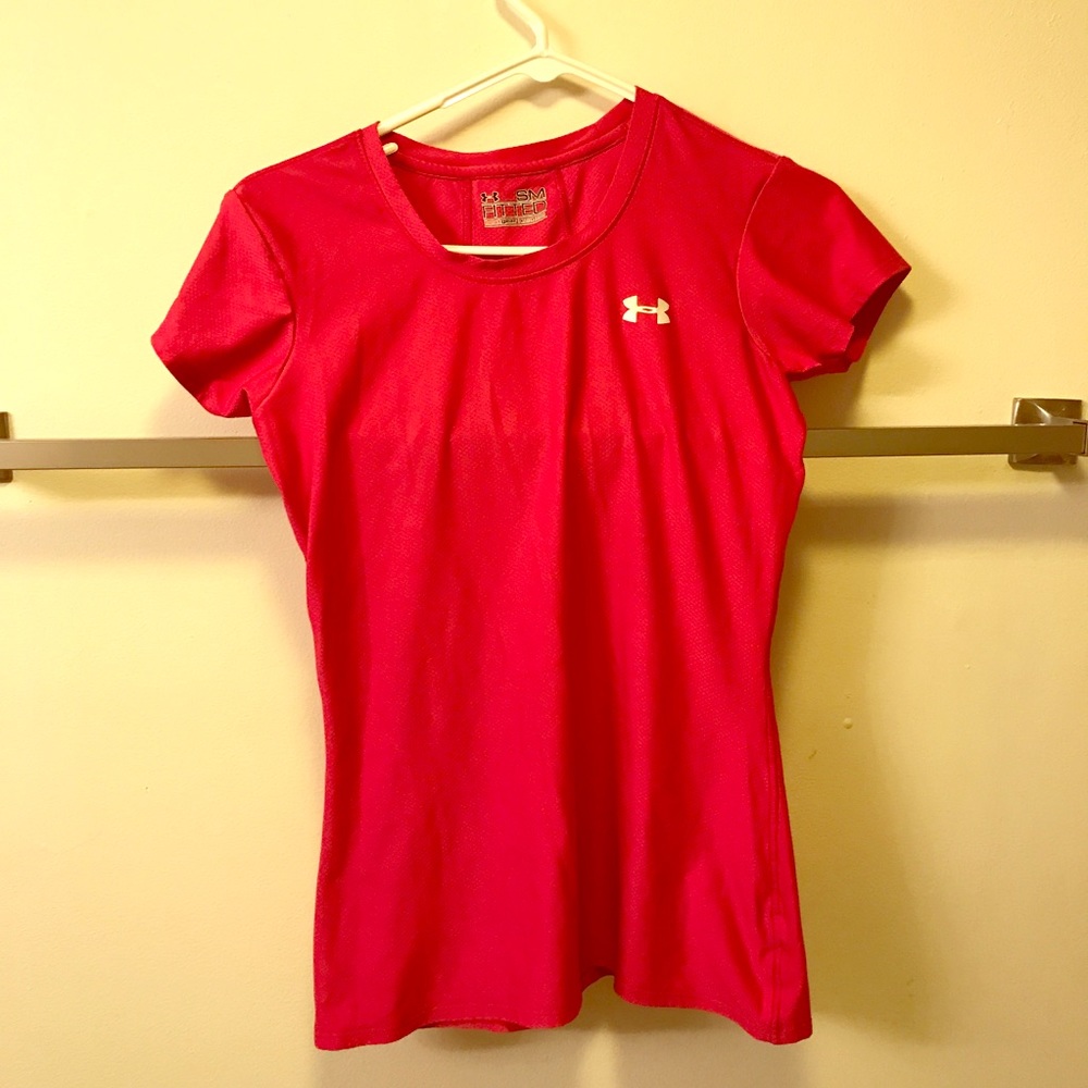 Under armor rosy pink workout top super cute 🎉🎉
