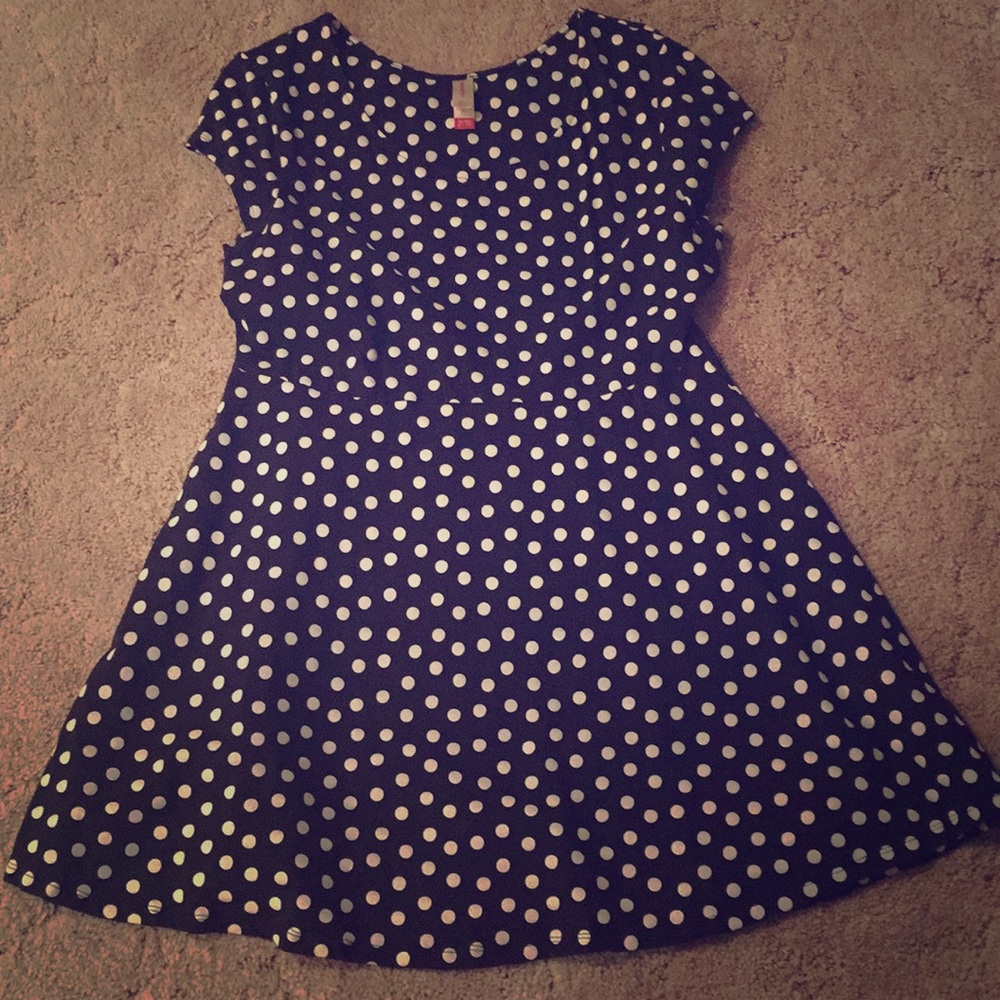 ✨Closet Clear Out✨ Black polka dot dress