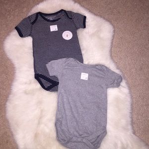 Burt’s Bees 🐝 12m onesies