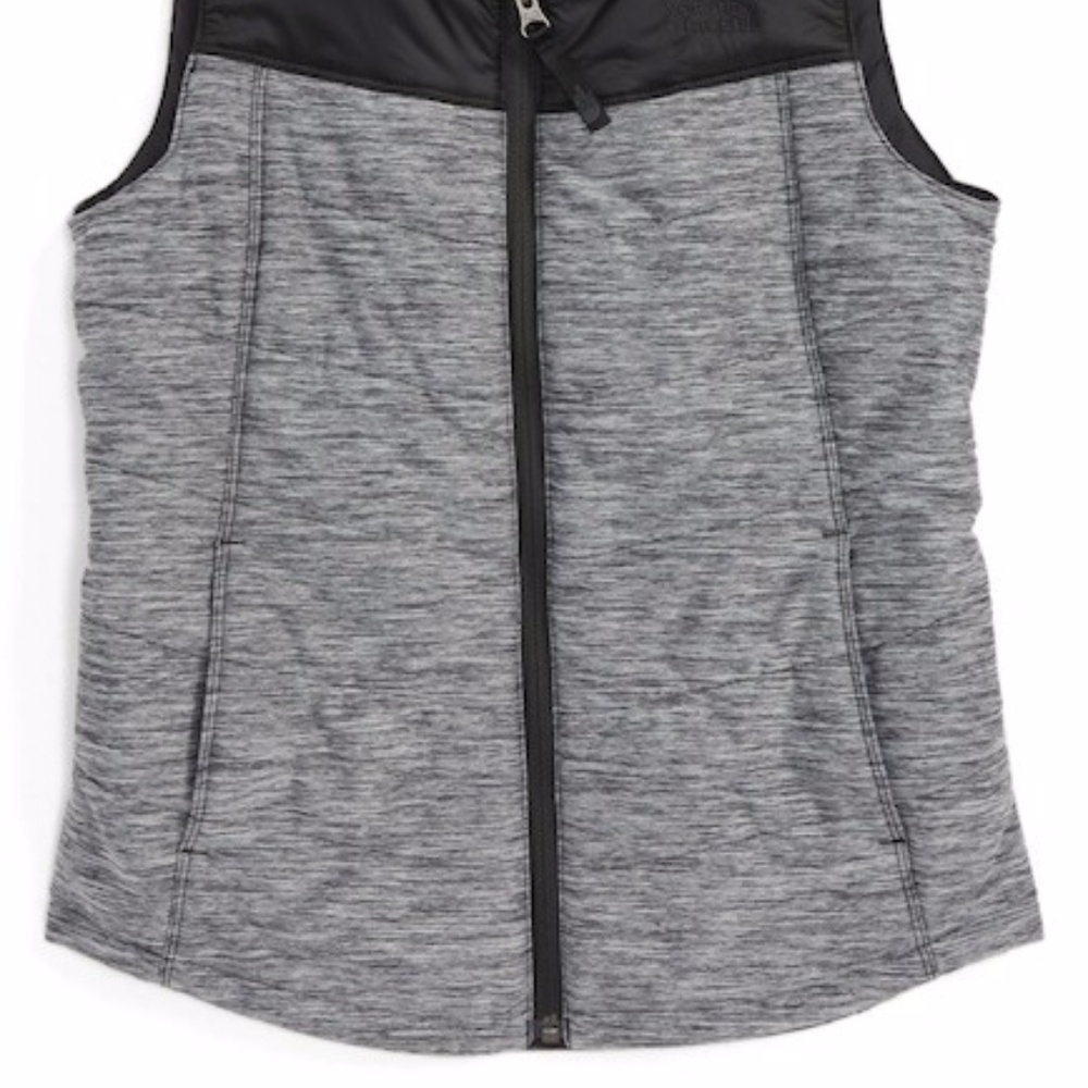 Girls North Face Pseudio Dark Gray Vest NWT $80 - Picture 3 of 7