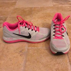 New Nike shoes dual fusion run 3, size 9.5