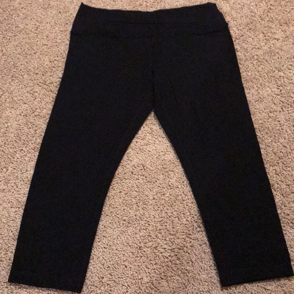 Lululemon black crop legging