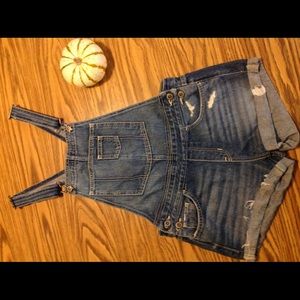 Short denim overalls