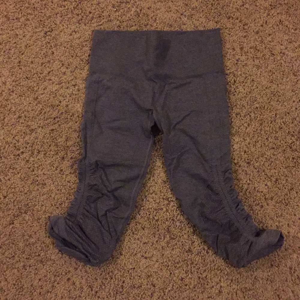 Grey crop Lululemon leggings