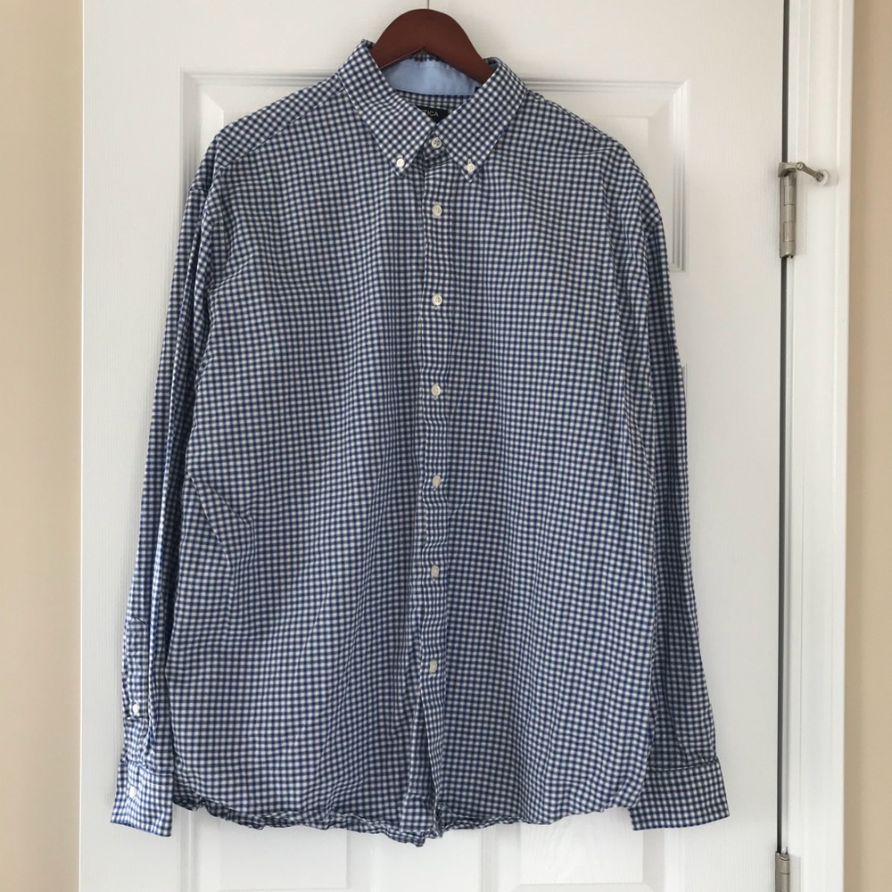 EUC Nautica Men’s Button Down Shirt