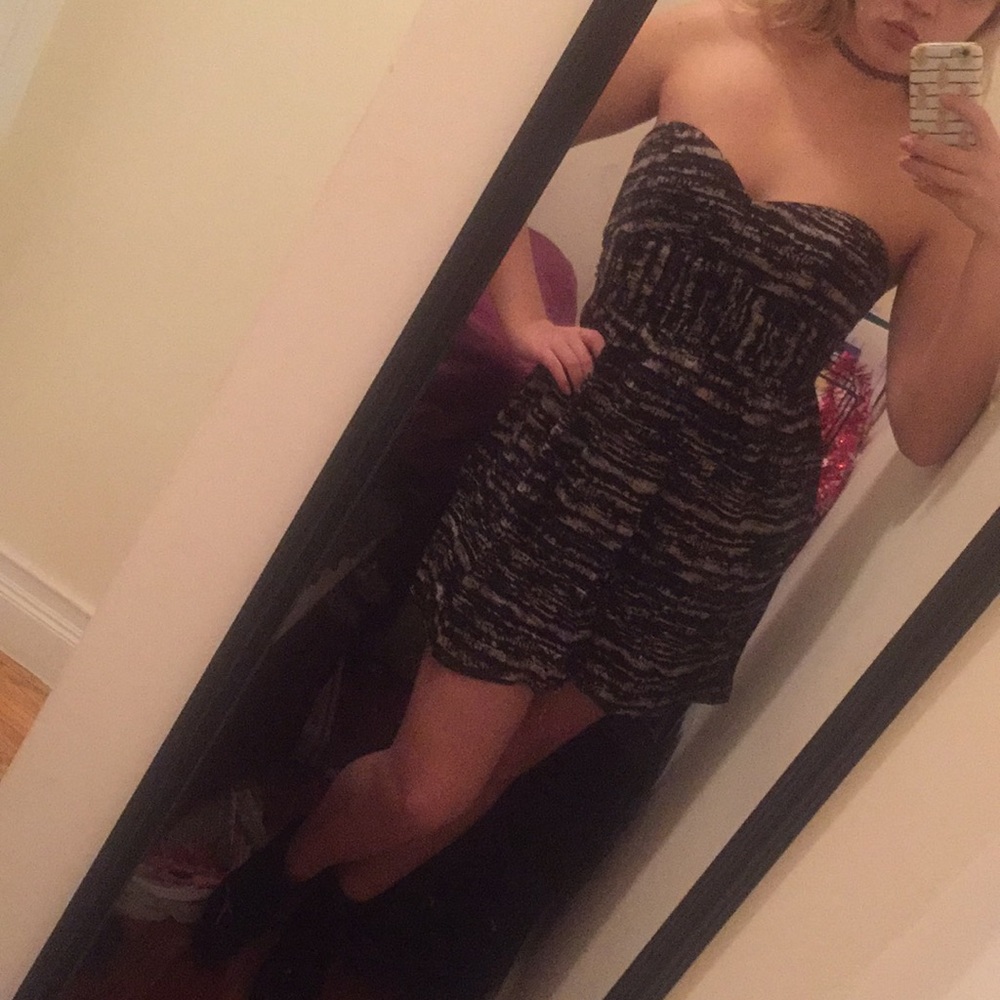 Sexy black dress!